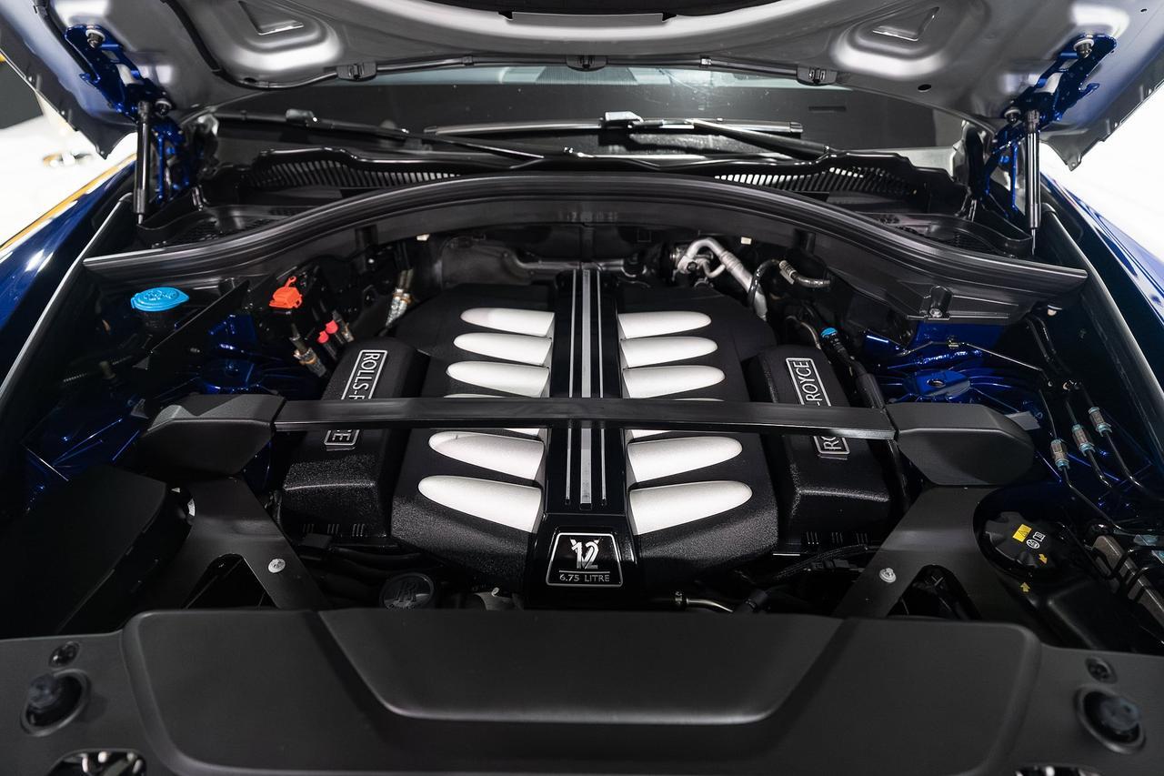 2019 Rolls-Royce Cullinan FOUR-PASSENGER CONFIGURATION! Salamanca Blue paint, Mandarin coachline, bespoke interior AND MORE!!! Fort Lauderdale FL