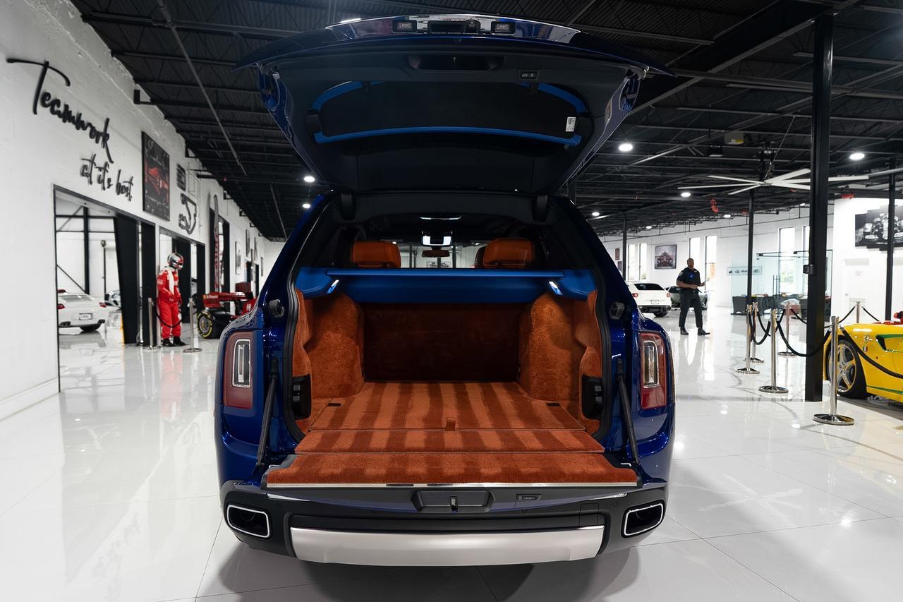 2019 Rolls-Royce Cullinan FOUR-PASSENGER CONFIGURATION! Salamanca Blue paint, Mandarin coachline, bespoke interior AND MORE!!! Fort Lauderdale FL