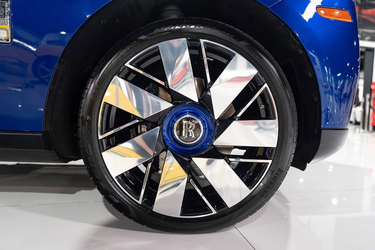 2019 Rolls-Royce Cullinan FOUR-PASSENGER CONFIGURATION! Salamanca Blue paint, Mandarin coachline, bespoke interior AND MORE!!! Fort Lauderdale FL