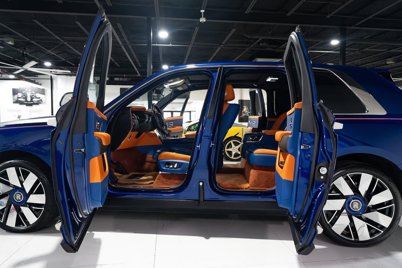 2019 Rolls-Royce Cullinan FOUR-PASSENGER CONFIGURATION! Salamanca Blue paint, Mandarin coachline, bespoke interior AND MORE!!! Fort Lauderdale FL
