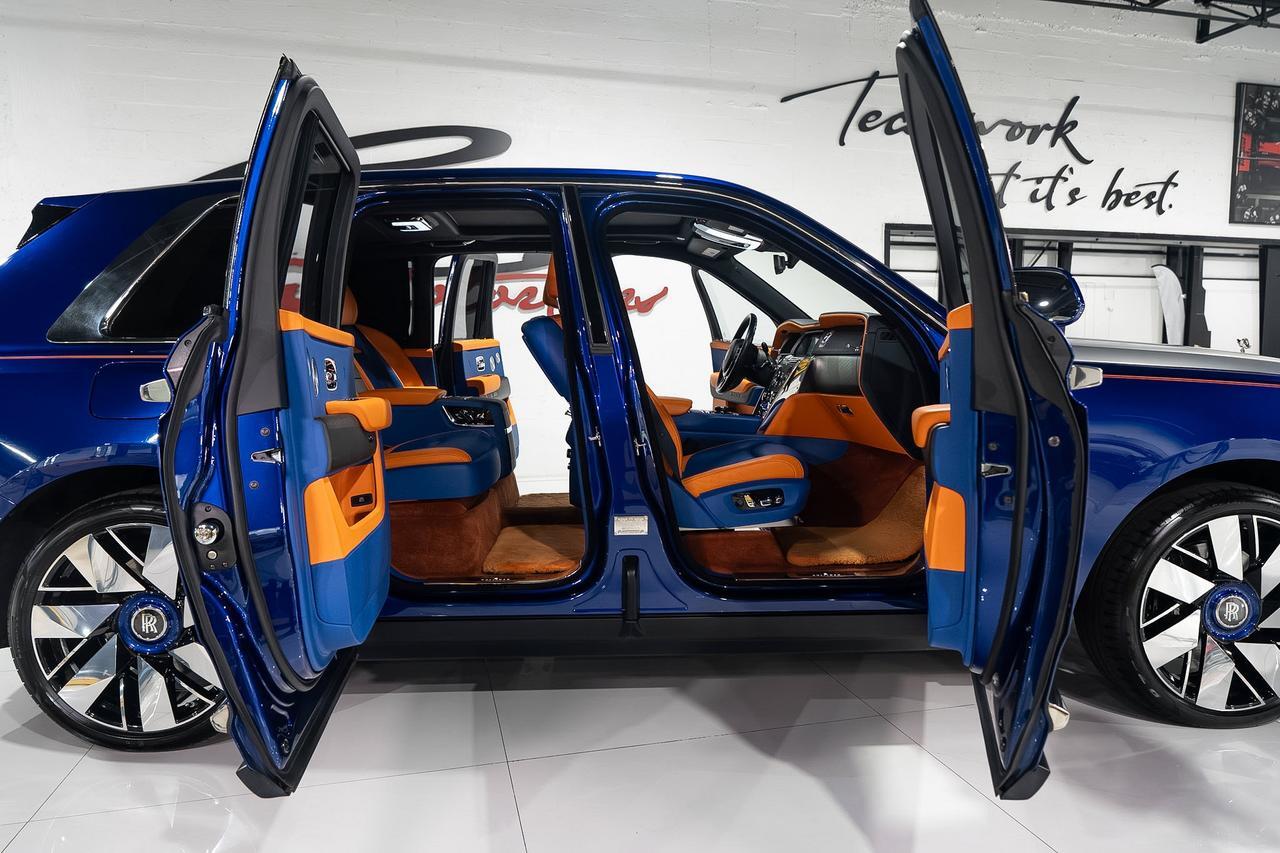 2019 Rolls-Royce Cullinan FOUR-PASSENGER CONFIGURATION! Salamanca Blue paint, Mandarin coachline, bespoke interior AND MORE!!! Fort Lauderdale FL