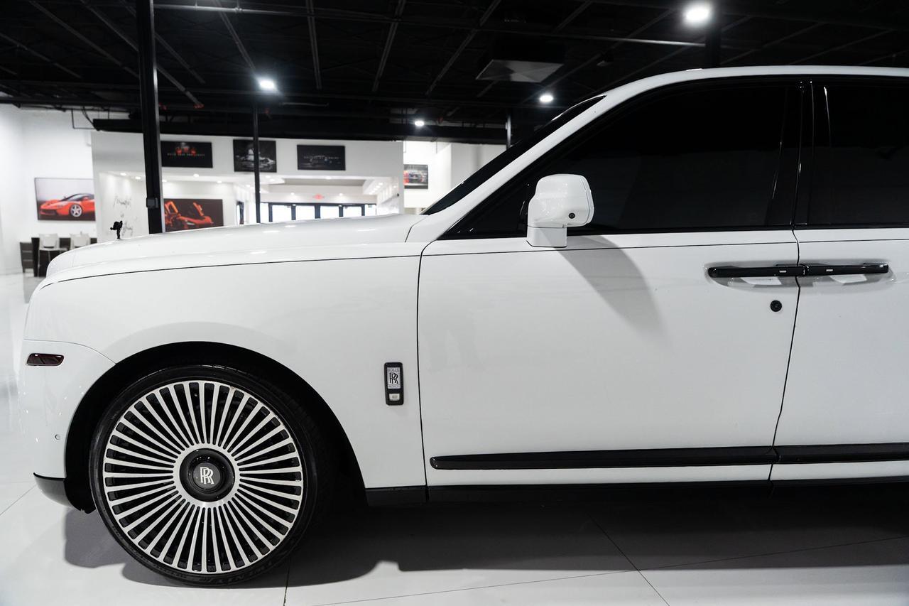 2019 Rolls-Royce Cullinan panoramic roof, Bespoke Audio system, rear infotainment system AND MUCH MORE!! Fort Lauderdale FL