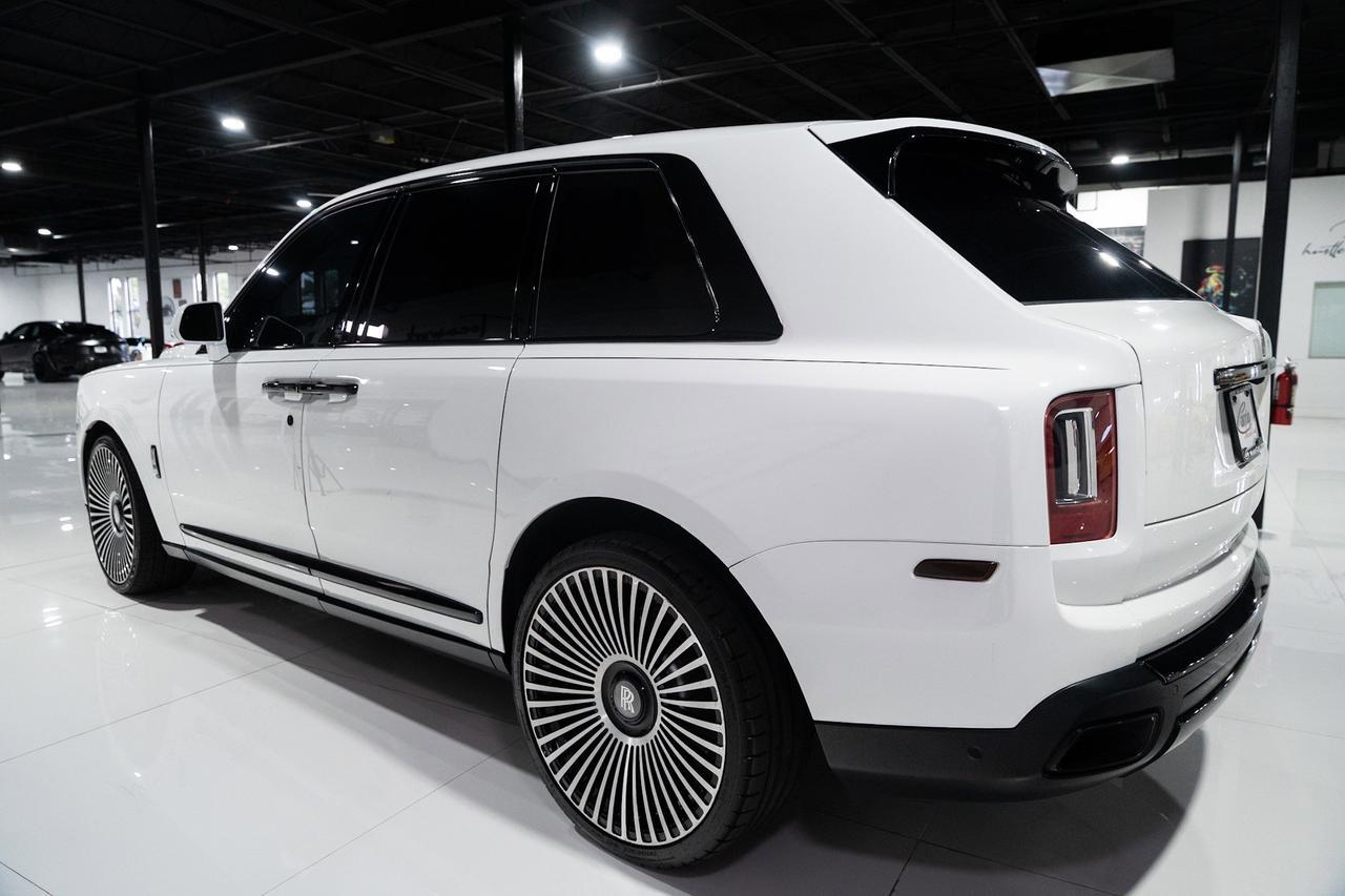 2019 Rolls-Royce Cullinan panoramic roof, Bespoke Audio system, rear infotainment system AND MUCH MORE!! Fort Lauderdale FL