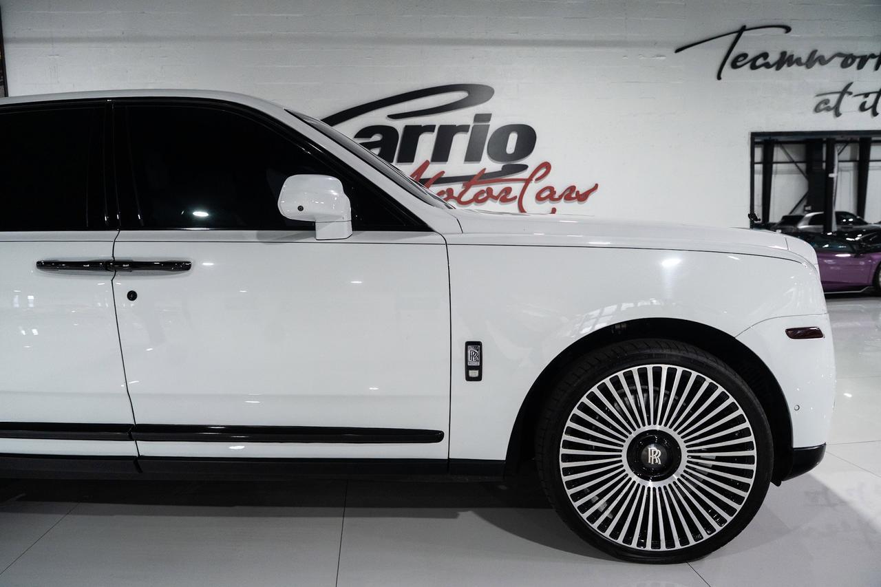 2019 Rolls-Royce Cullinan panoramic roof, Bespoke Audio system, rear infotainment system AND MUCH MORE!! Fort Lauderdale FL