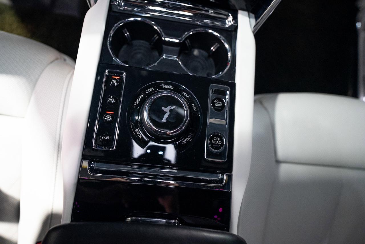 2019 Rolls-Royce Cullinan panoramic roof, Bespoke Audio system, rear infotainment system AND MUCH MORE!! Fort Lauderdale FL