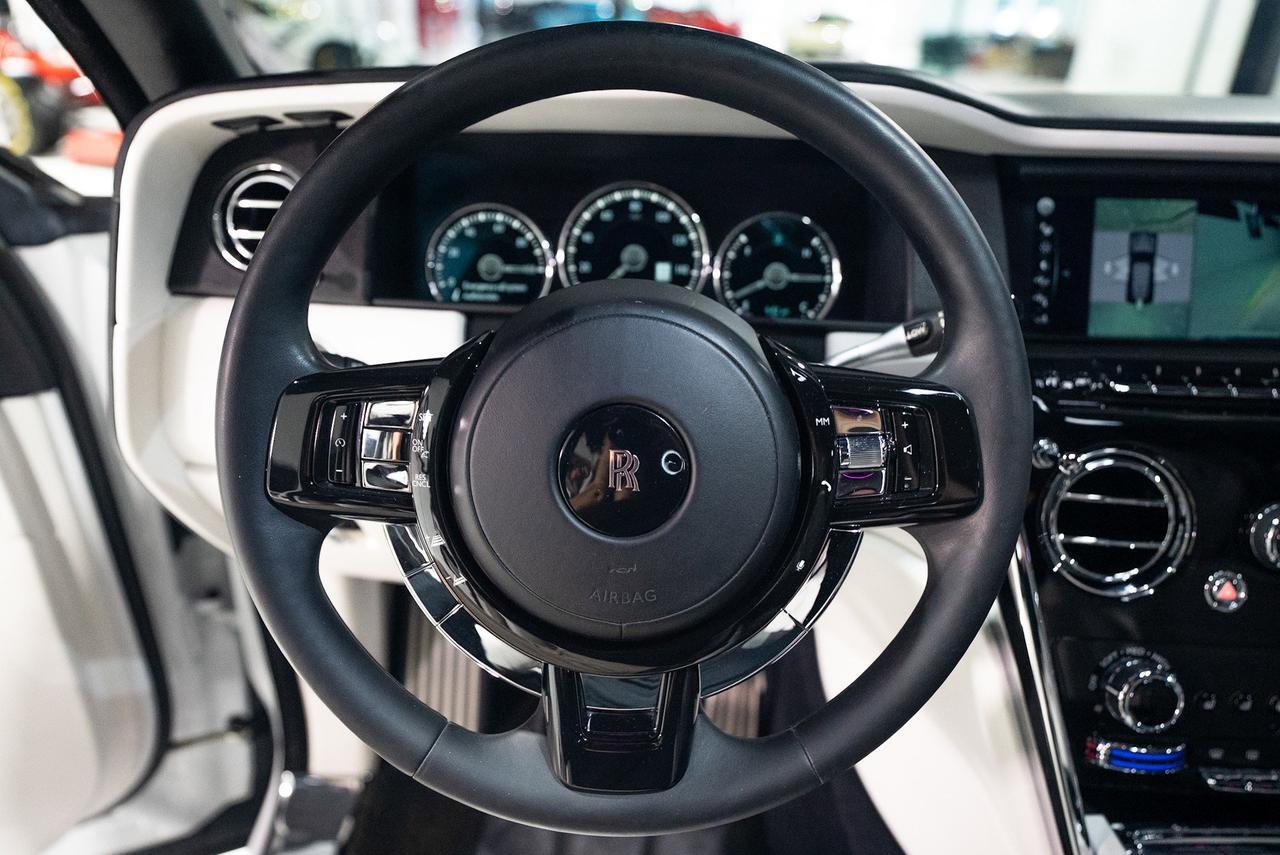 2019 Rolls-Royce Cullinan panoramic roof, Bespoke Audio system, rear infotainment system AND MUCH MORE!! Fort Lauderdale FL