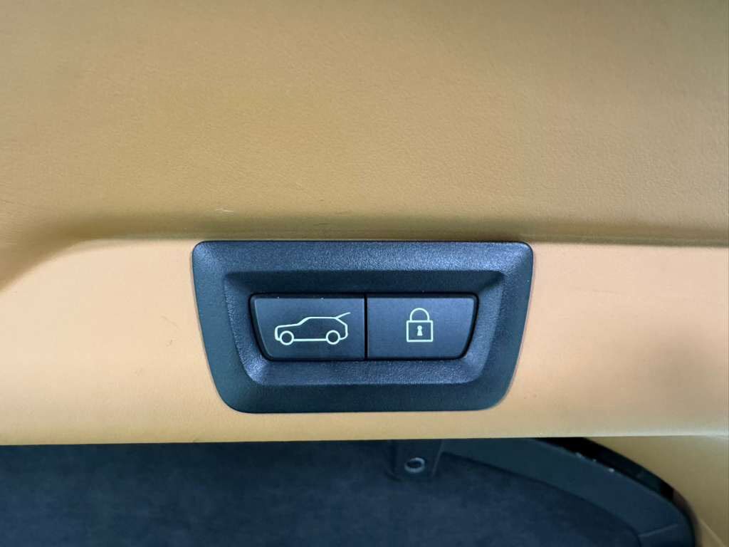 2019 Rolls-Royce Cullinan wide body kit, Magma Red paint, Bespoke Audio System, rear infotainment system AND MUCH MORE!! Fort Lauderdale FL