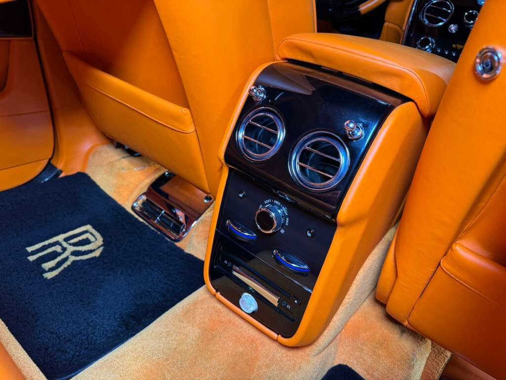 2019 Rolls-Royce Cullinan widebody kit, custom interior, Bespoke Audio system, rear infotainment system AND MUCH MORE!!! Fort Lauderdale FL