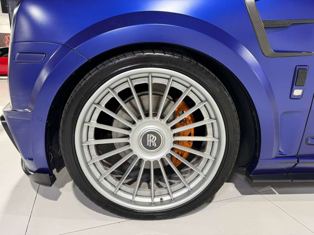 2019 Rolls-Royce Cullinan widebody kit, custom interior, Bespoke Audio system, rear infotainment system AND MUCH MORE!!! Fort Lauderdale FL