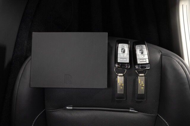 2019 Rolls-Royce Dawn ($394,150 MSRP!!) *ONLY 11,000 MILES* *FACTORY ORDERED BLACK EXTERIOR DETAILING* San Diego CA