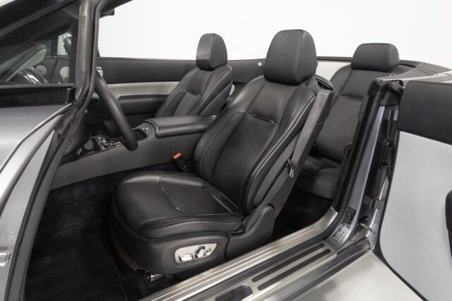 2019 Rolls-Royce Dawn ($394,150 MSRP!!) *ONLY 11,000 MILES* *FACTORY ORDERED BLACK EXTERIOR DETAILING* San Diego CA