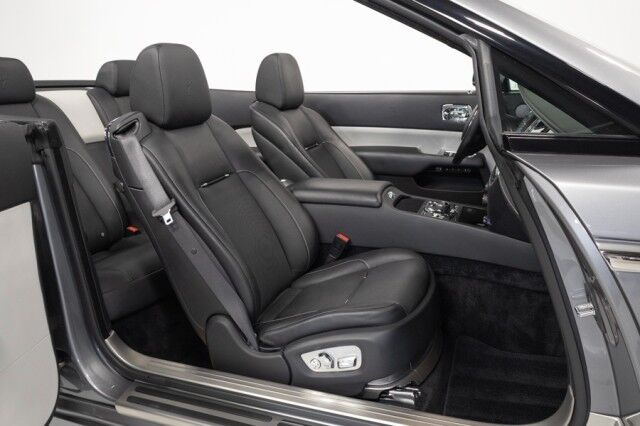 2019 Rolls-Royce Dawn ($394,150 MSRP!!) *ONLY 11,000 MILES* *FACTORY ORDERED BLACK EXTERIOR DETAILING* San Diego CA