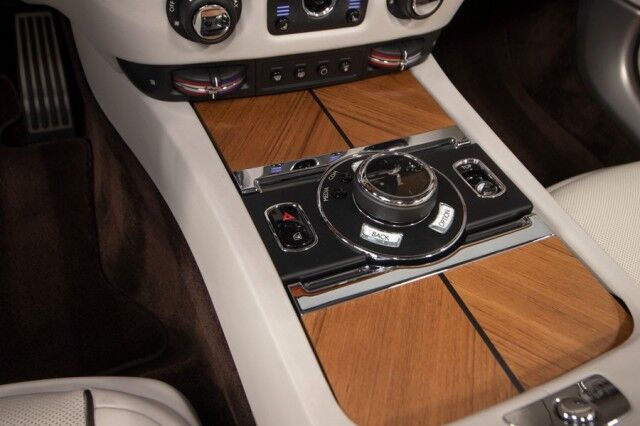 2019 Rolls-Royce Dawn ($420,950 MSRP!!) *ONLY 7,000 MILES* *BESPOKE INTERIOR* *FULL CANADEL PANELING* *FACTORY TWO-TONE* *1-OWNER* San Diego CA