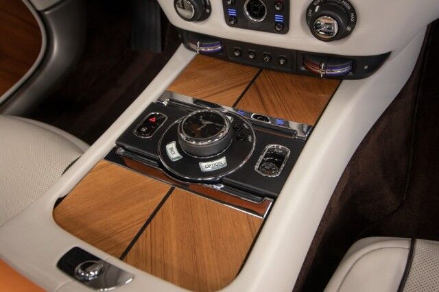 2019 Rolls-Royce Dawn ($420,950 MSRP!!) *ONLY 7,000 MILES* *BESPOKE INTERIOR* *FULL CANADEL PANELING* *FACTORY TWO-TONE* *1-OWNER* San Diego CA