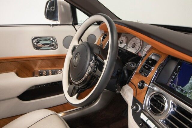 2019 Rolls-Royce Dawn ($420,950 MSRP!!) *ONLY 7,000 MILES* *BESPOKE INTERIOR* *FULL CANADEL PANELING* *FACTORY TWO-TONE* *1-OWNER* San Diego CA