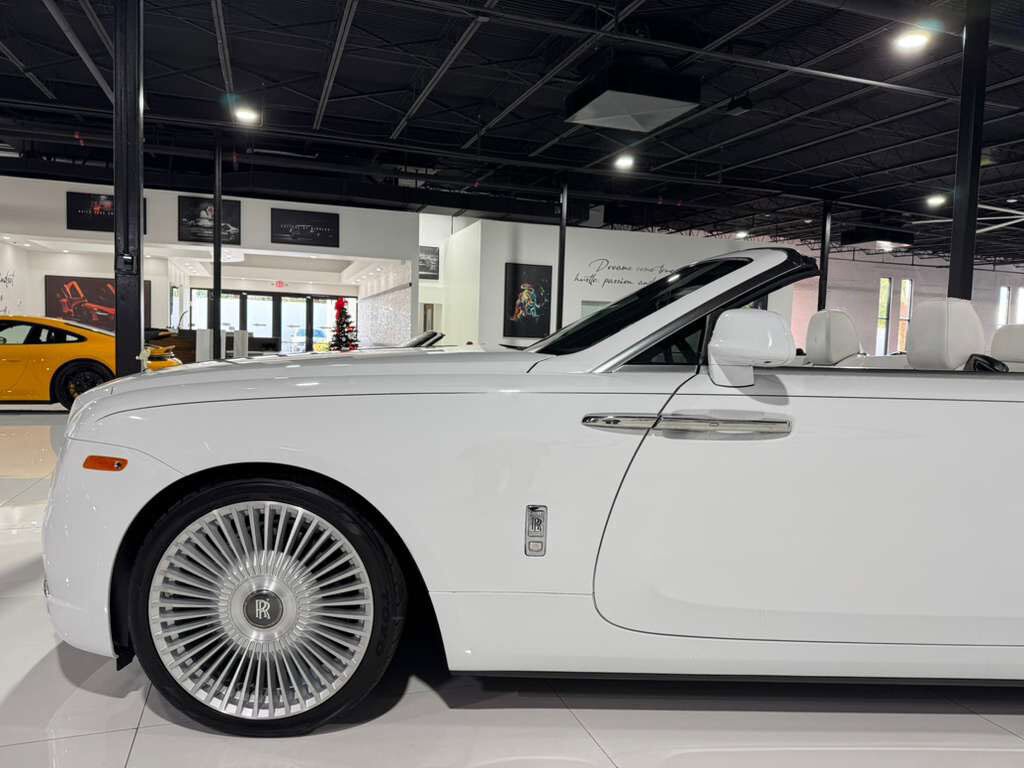 2019 Rolls-Royce Dawn bookmatched wood trim, illuminated Spirit of Ecstasy AND MUCH MORE!! Fort Lauderdale FL
