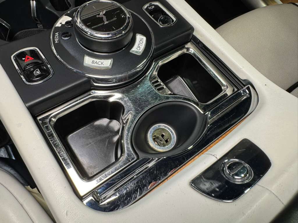 2019 Rolls-Royce Dawn bookmatched wood trim, illuminated Spirit of Ecstasy AND MUCH MORE!! Fort Lauderdale FL