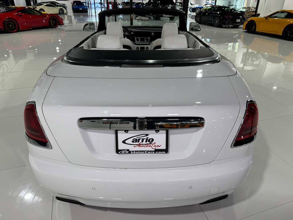 2019 Rolls-Royce Dawn bookmatched wood trim, illuminated Spirit of Ecstasy AND MUCH MORE!! Fort Lauderdale FL