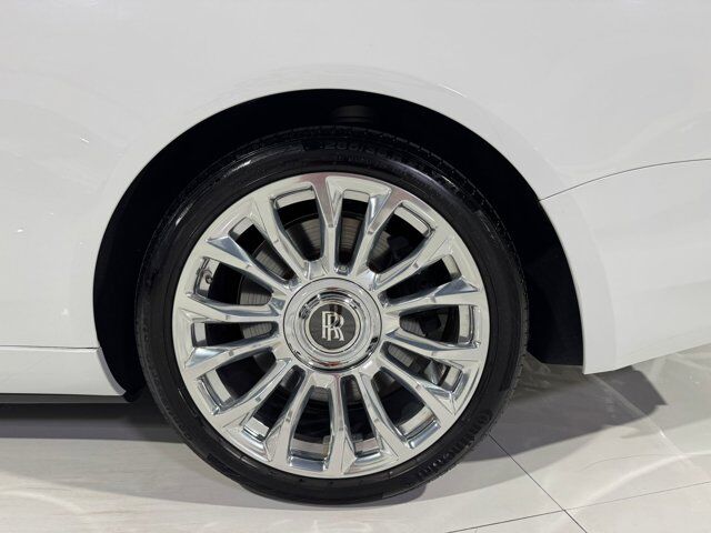 2019 Rolls-Royce Dawn two-tone paint, Bespoke Audio system, driver assist system, illuminated spirit of ecstasy AND MORE!! Fort Lauderdale FL