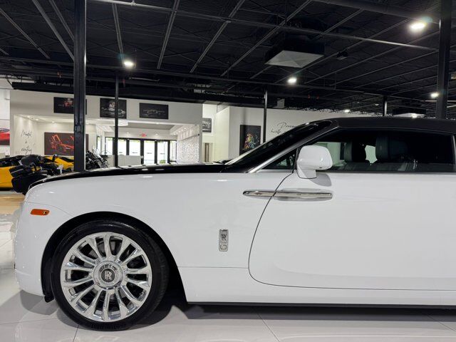 2019 Rolls-Royce Dawn two-tone paint, Bespoke Audio system, driver assist system, illuminated spirit of ecstasy AND MORE!! Fort Lauderdale FL