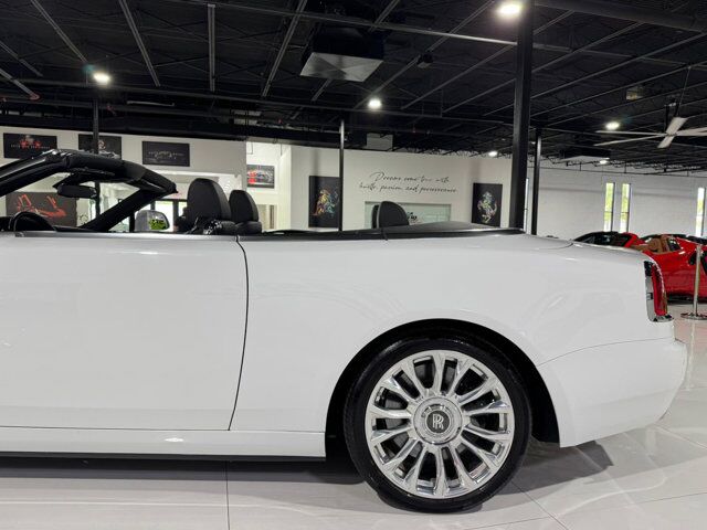 2019 Rolls-Royce Dawn two-tone paint, Bespoke Audio system, driver assist system, illuminated spirit of ecstasy AND MORE!! Fort Lauderdale FL