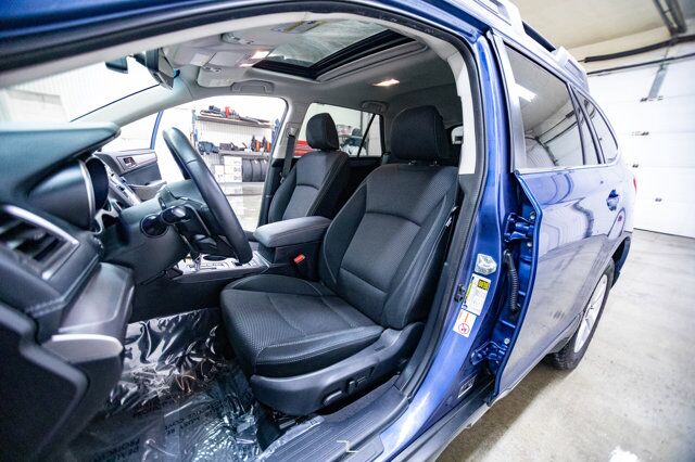 2019 Subaru Outback AWD Touring Roof BCam Red Deer AB