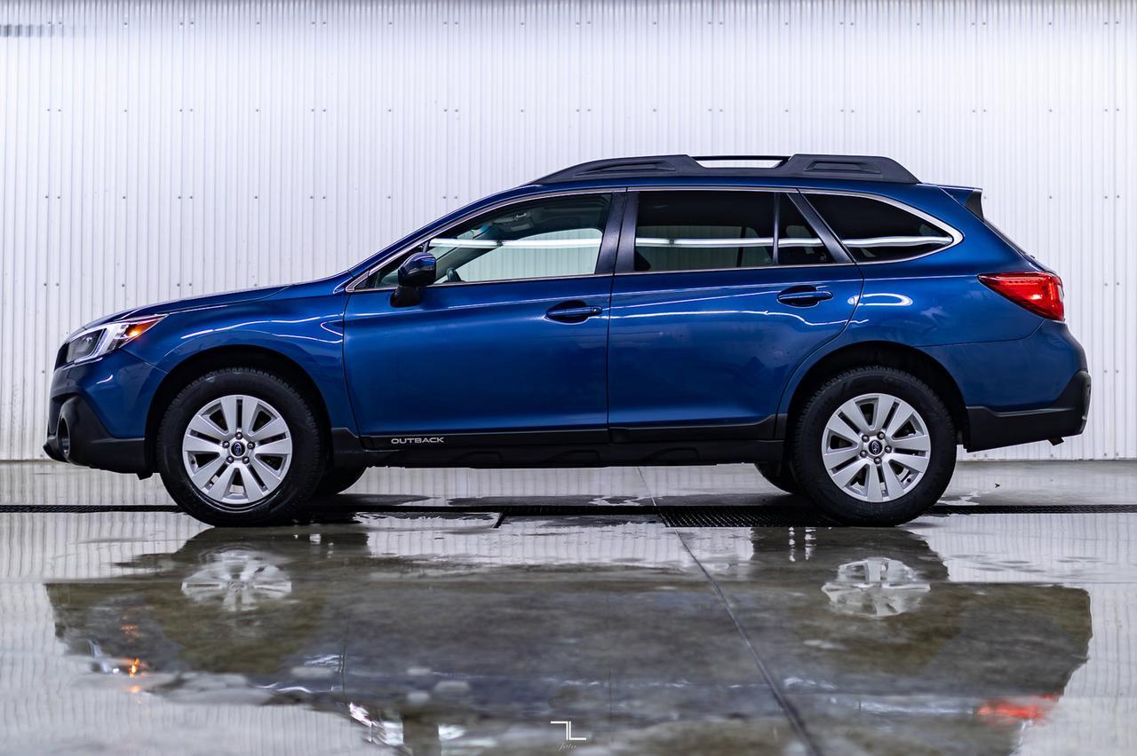 2019 Subaru Outback AWD Touring Roof BCam Red Deer AB