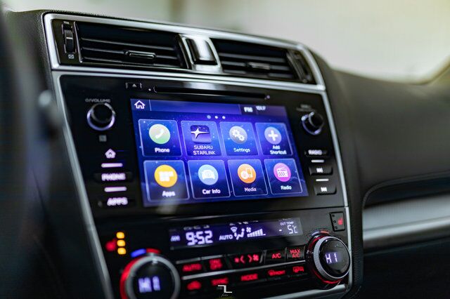 2019 Subaru Outback AWD Touring Roof BCam Red Deer AB