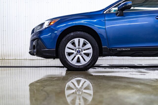 2019 Subaru Outback AWD Touring Roof BCam Red Deer AB