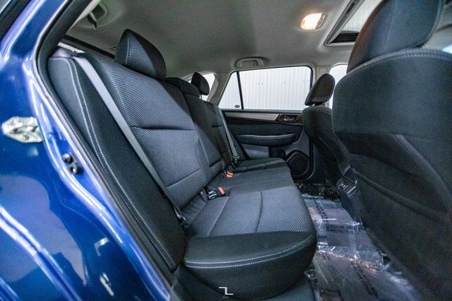 2019 Subaru Outback AWD Touring Roof BCam Red Deer AB