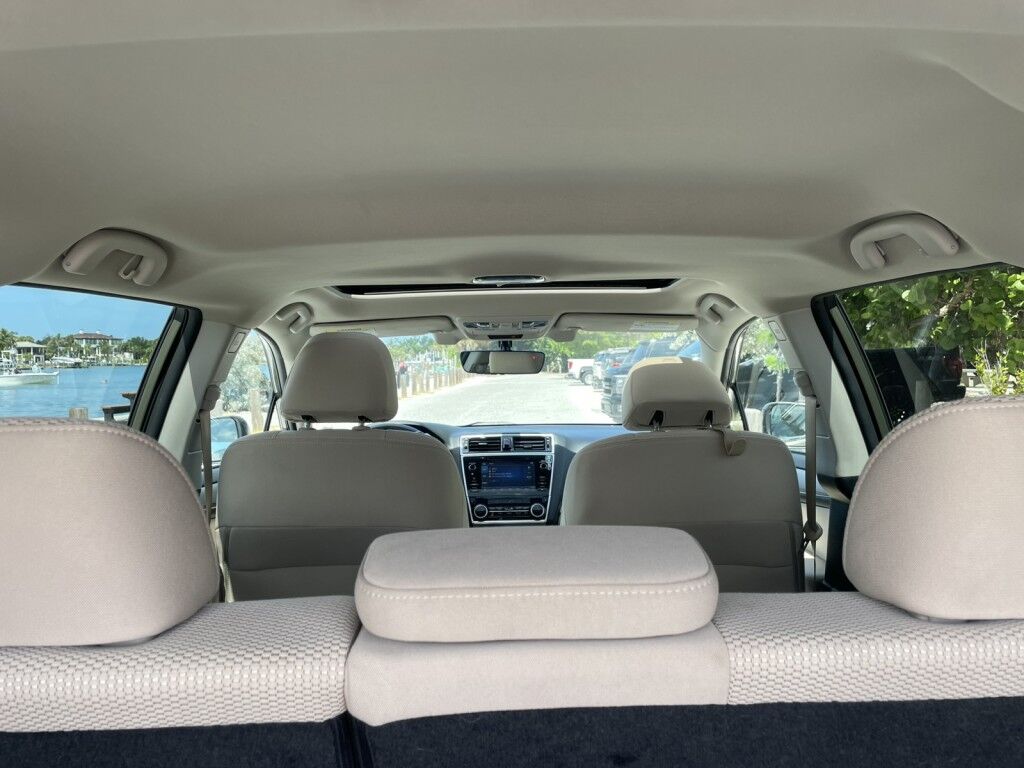 2019 Subaru Outback Premium~CLEAN CARFAX~ONLINE FINANCE~BLUETOOTH~REARVIEW CAMERA Sarasota FL