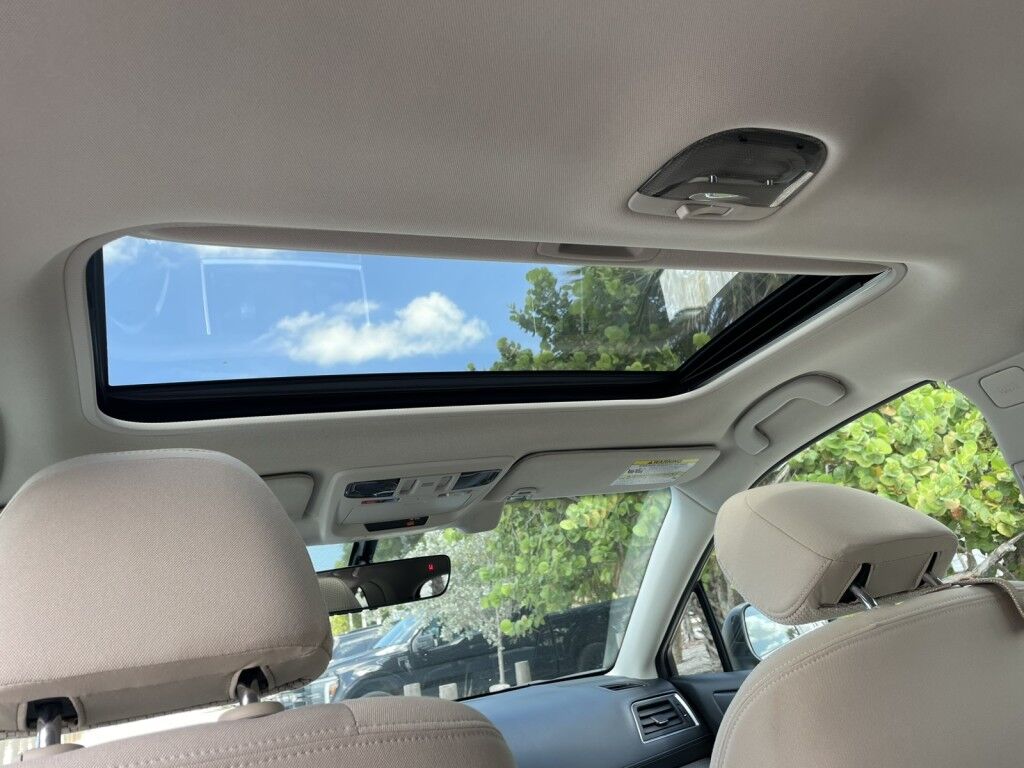 2019 Subaru Outback Premium~CLEAN CARFAX~ONLINE FINANCE~BLUETOOTH~REARVIEW CAMERA Sarasota FL