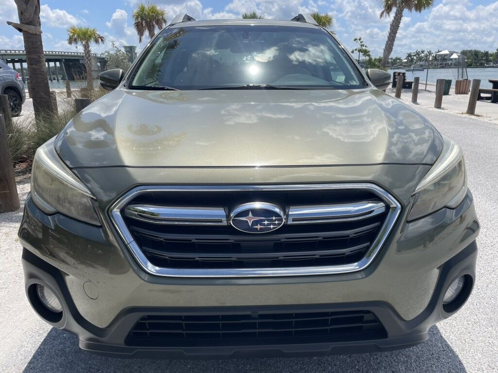 2019 Subaru Outback Premium~CLEAN CARFAX~ONLINE FINANCE~BLUETOOTH~REARVIEW CAMERA Sarasota FL