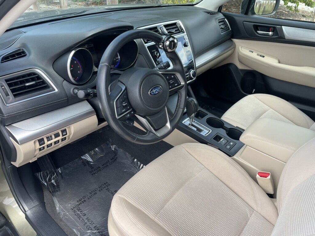2019 Subaru Outback Premium~CLEAN CARFAX~ONLINE FINANCE~BLUETOOTH~REARVIEW CAMERA Sarasota FL