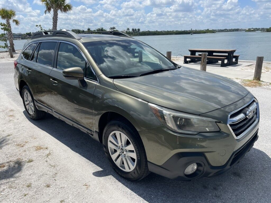 2019 Subaru Outback Premium~CLEAN CARFAX~ONLINE FINANCE~BLUETOOTH~REARVIEW CAMERA Sarasota FL