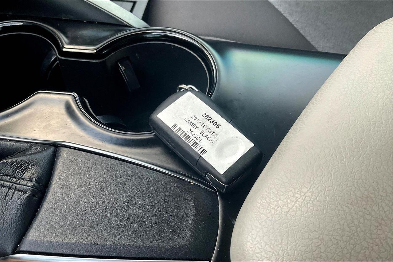 2019 TOYOTA CAMRY L Houston TX
