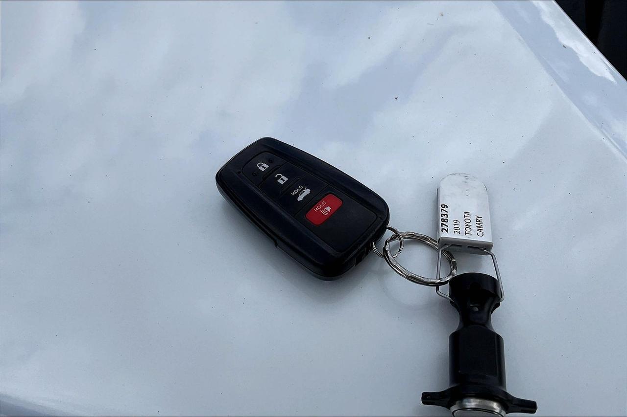 2019 TOYOTA CAMRY XSE Houston TX