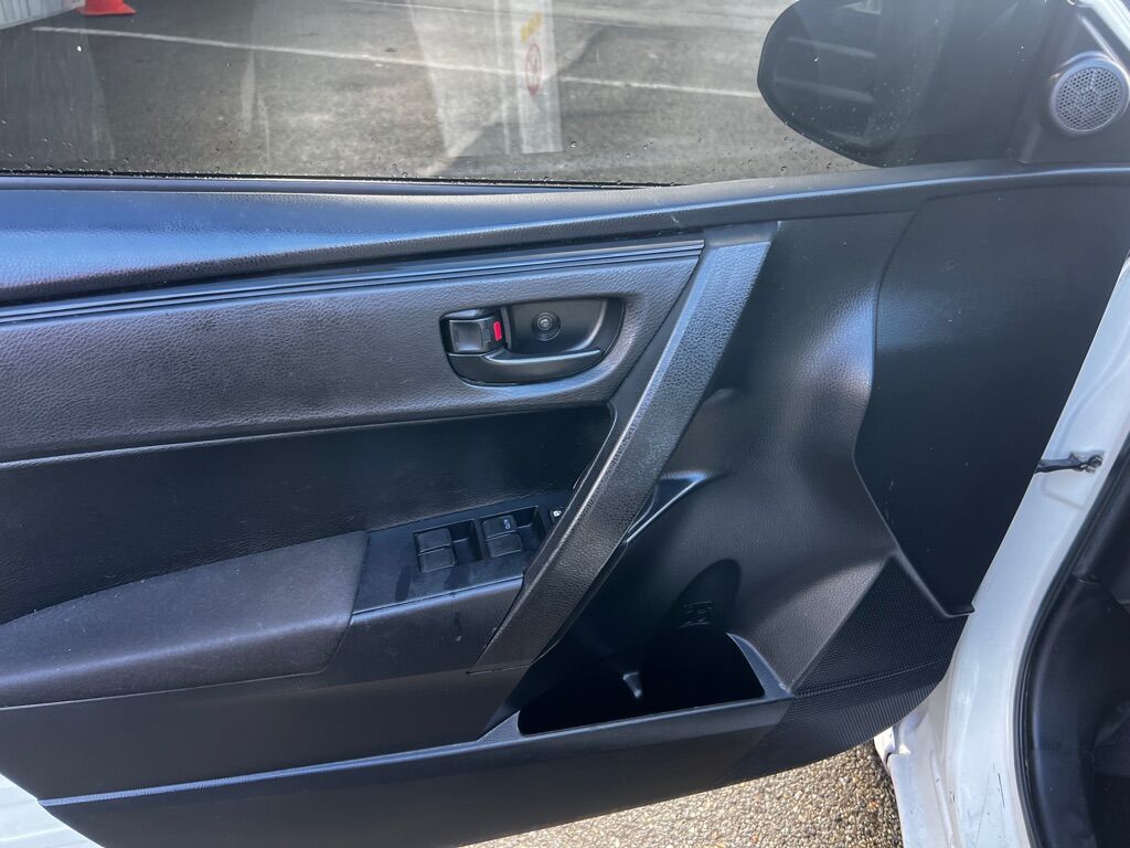 2019 TOYOTA COROLLA L Des Moines WA