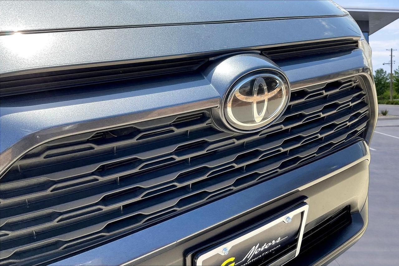 2019 TOYOTA RAV4 XLE Houston TX