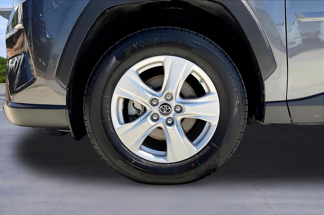 2019 TOYOTA RAV4 XLE Houston TX