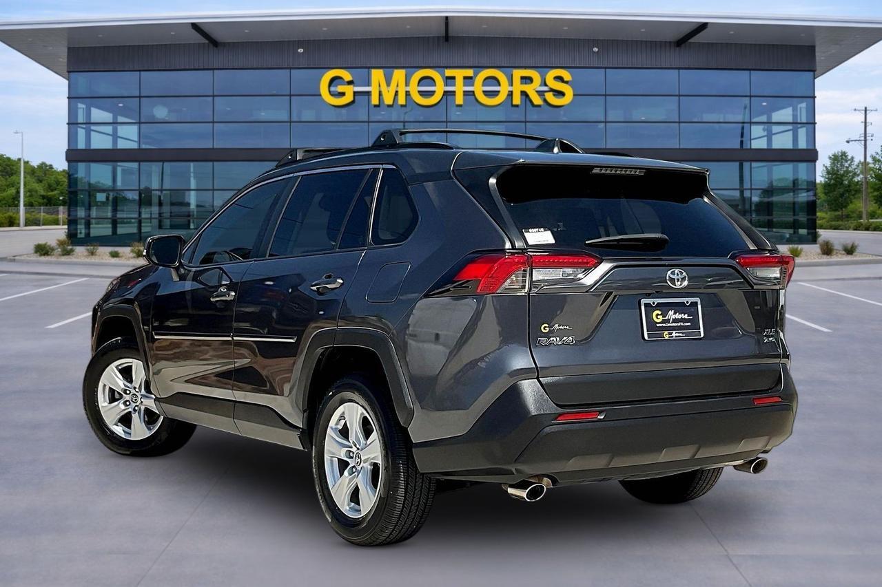 2019 TOYOTA RAV4 XLE Houston TX