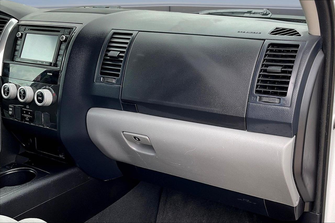 2019 TOYOTA SEQUOIA SR5 Houston TX