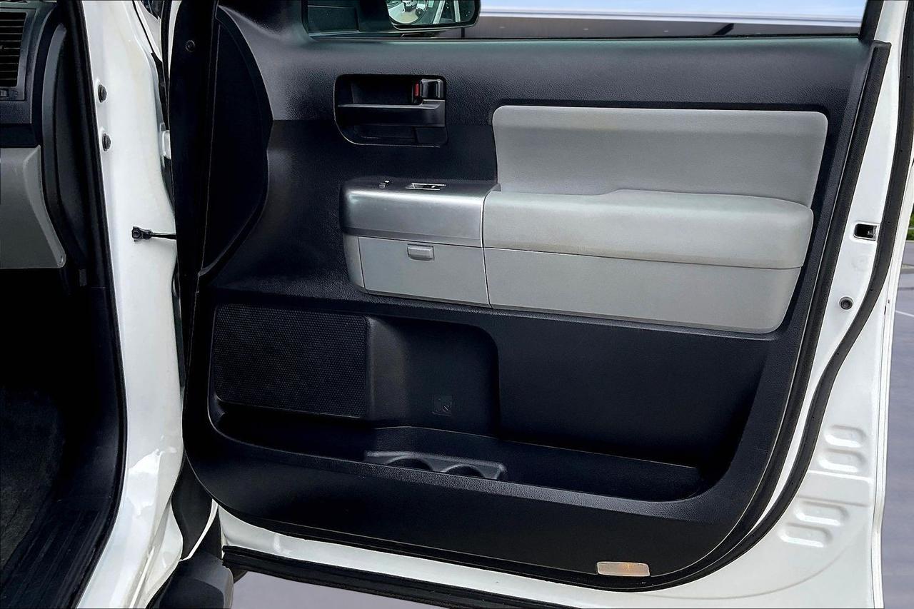 2019 TOYOTA SEQUOIA SR5 Houston TX