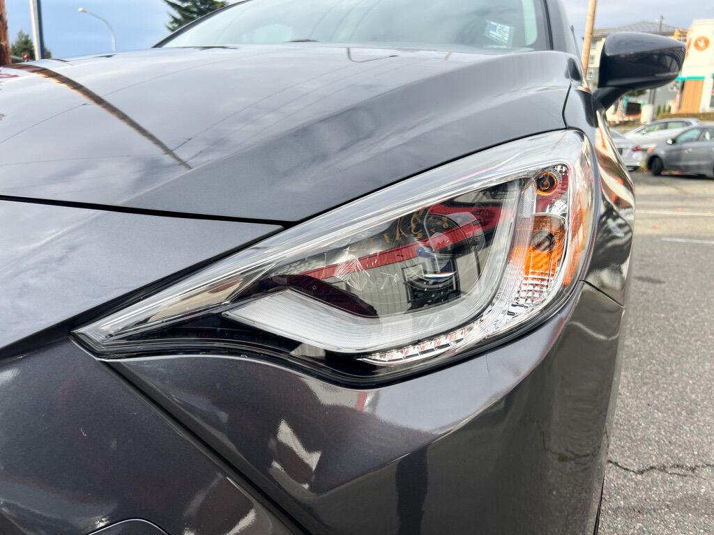 2019 TOYOTA YARIS L Des Moines WA