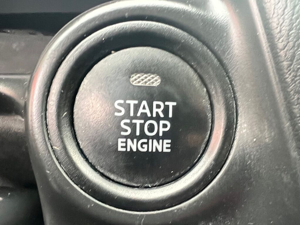 2019 TOYOTA YARIS L Des Moines WA