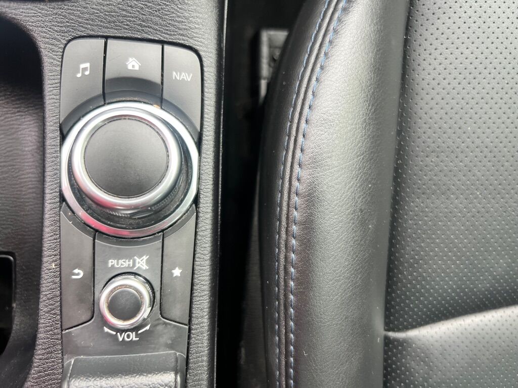 2019 TOYOTA YARIS L Des Moines WA