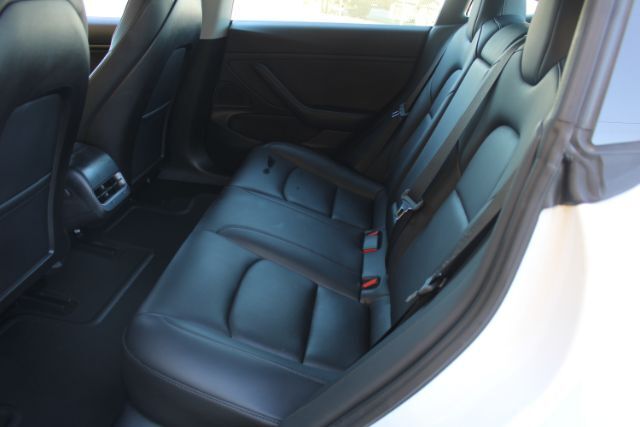 2019 Tesla Model 3 Long Range Performance photo 5