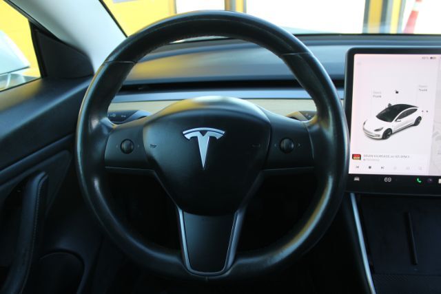 2019 Tesla Model 3 Long Range Performance photo 8