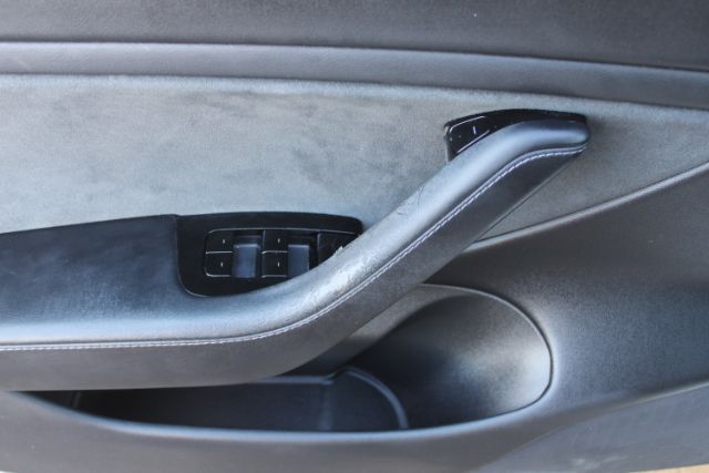 2019 Tesla Model 3 Long Range Performance photo 3
