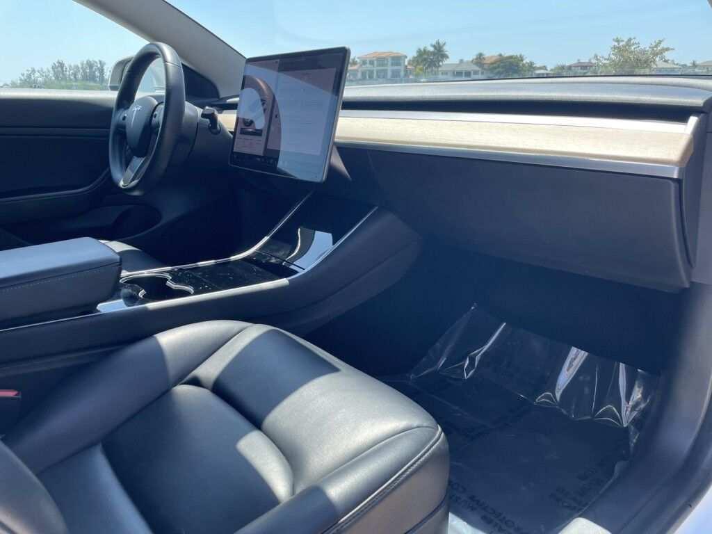 2019 Tesla Model 3 MID RANGE~LOW MILES~ONLINE FINANCE AND SHIPPING AVAILABLE!!! Sarasota FL
